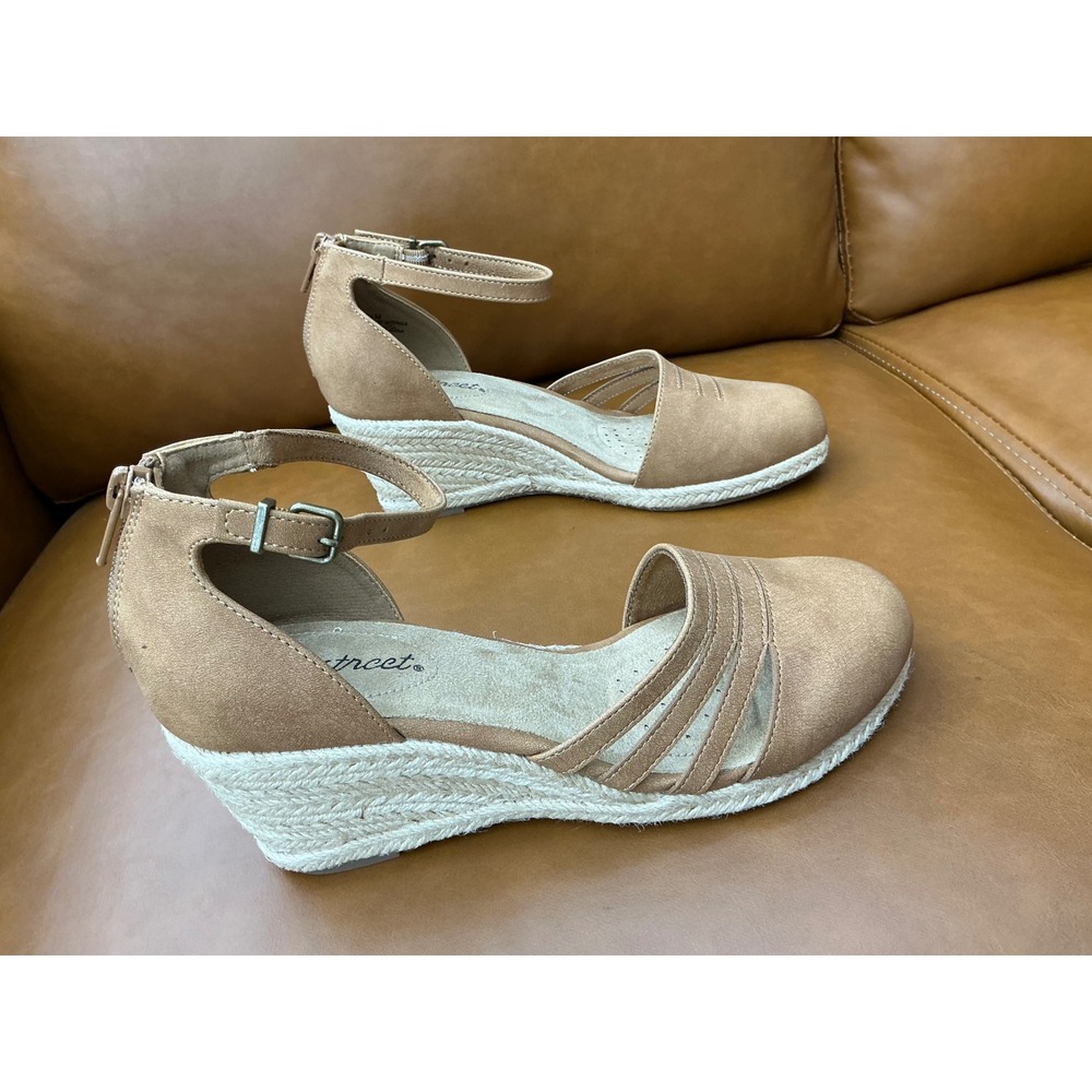 Easy Street Daytona Wedge Sandals Womens 6.5 Tan Espadrille 31-5074